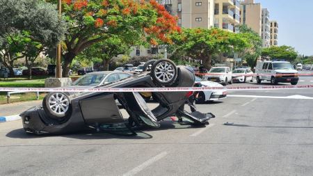 مطاردة وحادث وضبط سلاح في بات يم